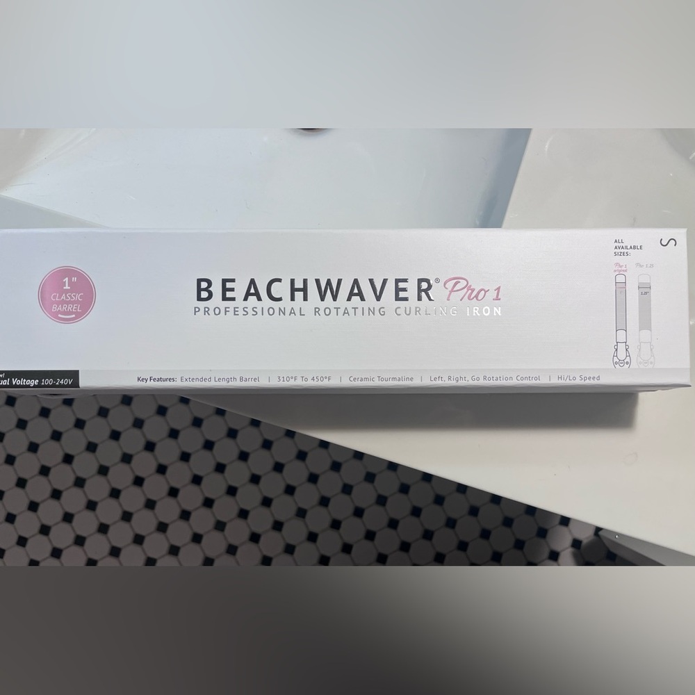 Like New Beachwaver Pro 1